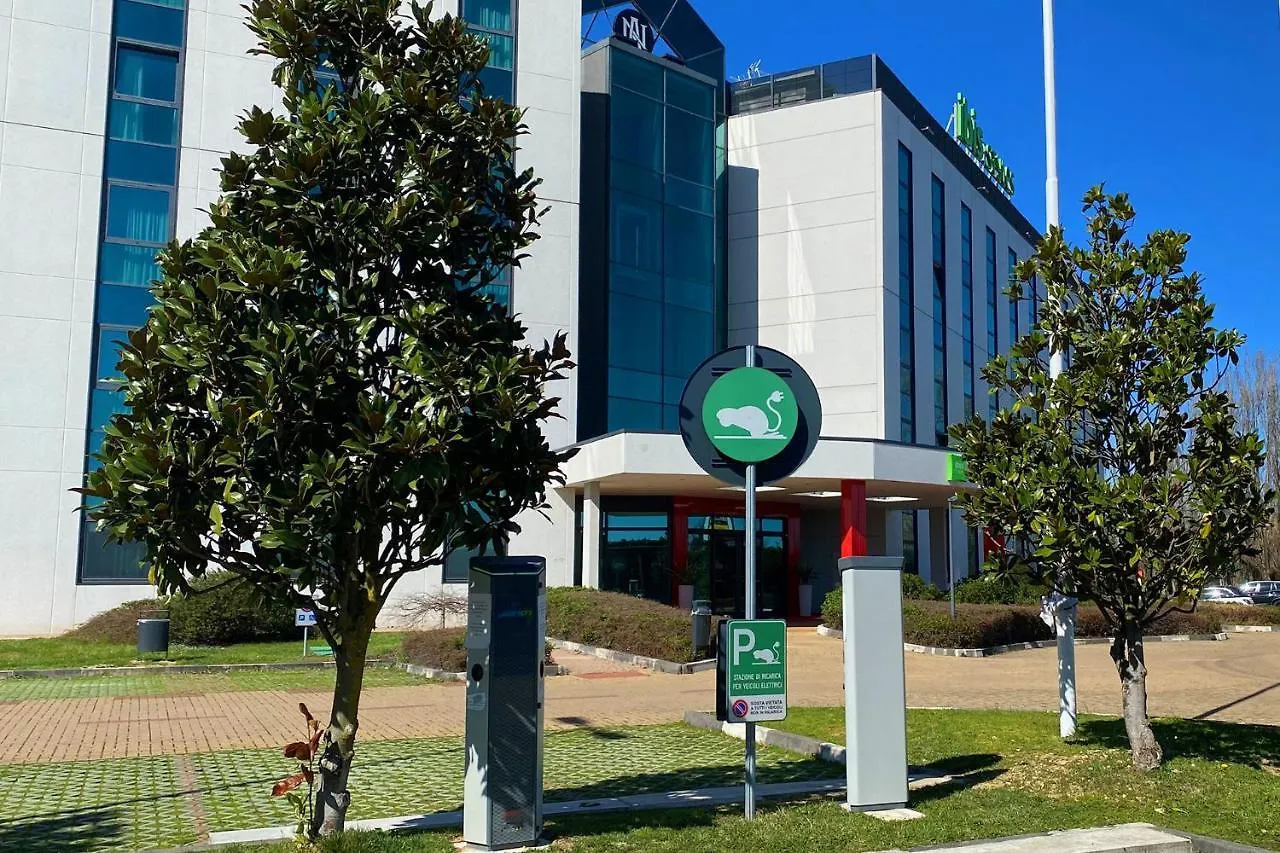 Отель Ibis Styles Milano Est Сеттала 4*,  Италия