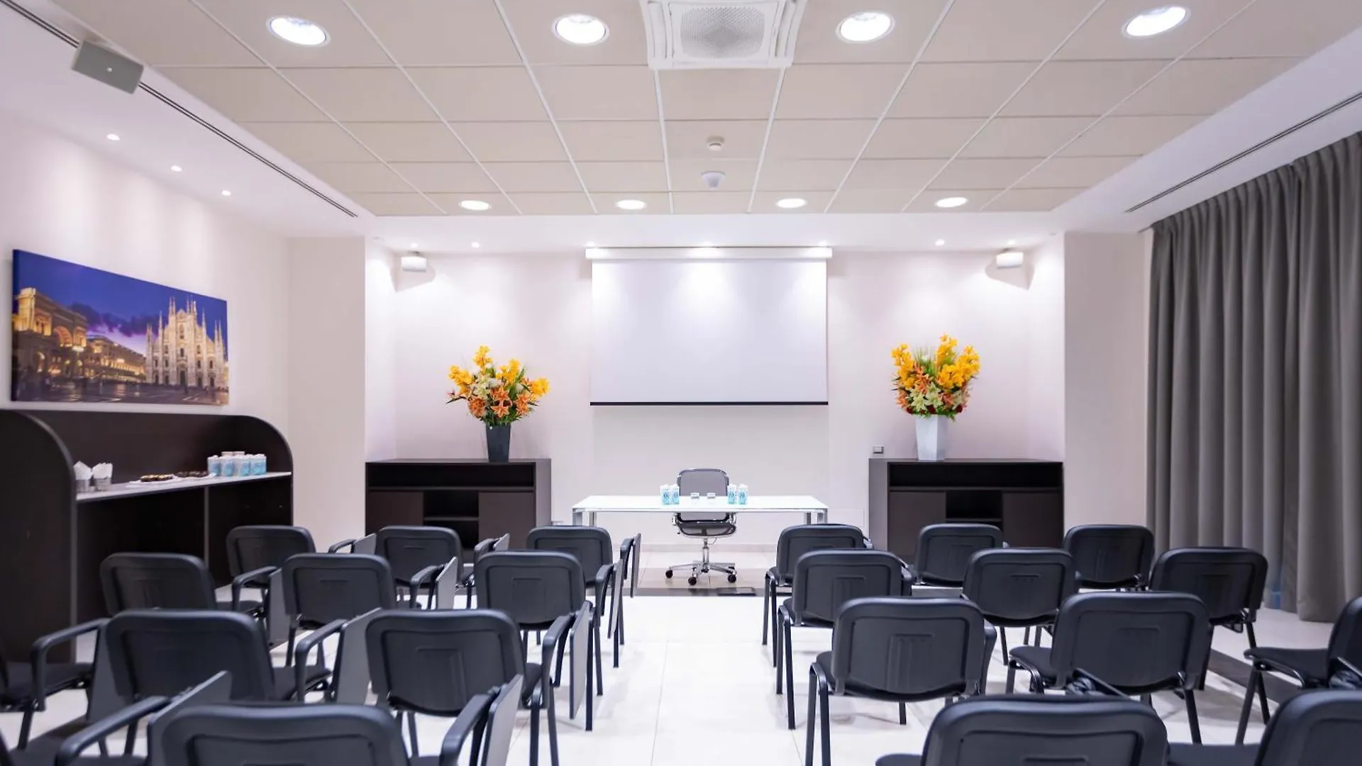 Отель Ibis Styles Milano Est Сеттала 4*,  Италия