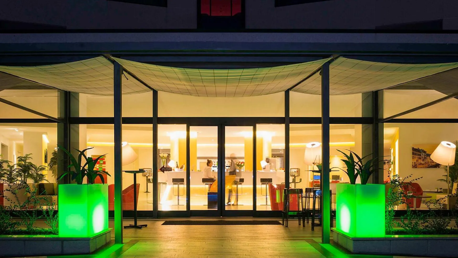 Отель Ibis Styles Milano Est Сеттала 4*,